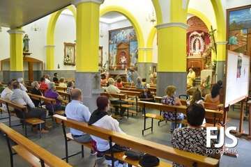 Repique de campanas, misa de romeros y ofrenda a la Virgen de las Nieves/TA y Francisco Javier Santana.